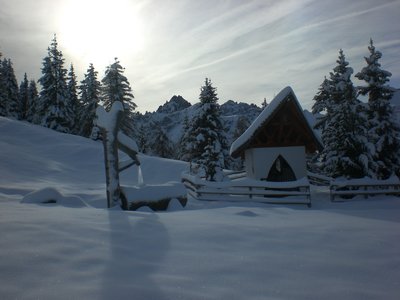 BirgitzerAlm Kapelle 20091205.JPG (2.16 MiB) 29326 mal betrachtet Der Klassiker für die Adventzeit