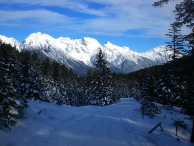 Aufstieg nach Zwischensimmering.JPG (1.86 MiB) 10943 mal betrachtet Aufstieg nach Zwischensimmering