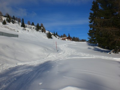 Simmering Alm in Sicht.JPG (1.89 MiB) 10943 mal betrachtet Simmering Alm in Sicht