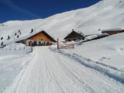 DSCN4167.JPG (800.32 KiB) 10916 mal betrachtet Nahe Juifenalm