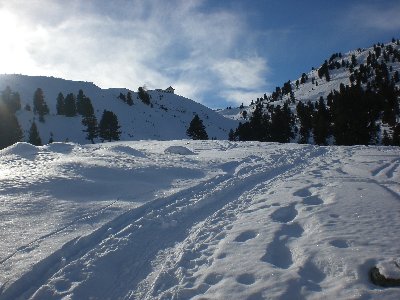 Ferne Adolf-Pichler Hütte