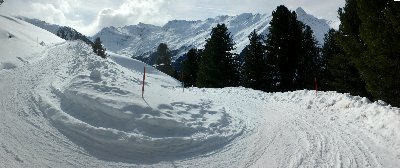 Rodelbahn Juifenalm 2009-03-04 Kurve im oberen Abschnitt.jpg (3.17 MiB) 17857 mal betrachtet Kurve im oberen Abschnitt